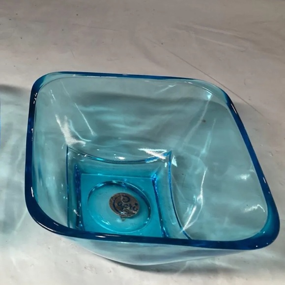 Vintage Hazelware Glass Blue Colony Capri 5 3/4" Square Bowl - Picture 3 of 4